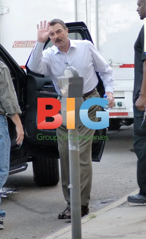 Tom Selleck films "Blue Bloods" in Queens