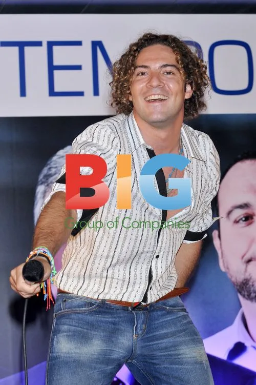 David Bisbal Sponsors New Radio Season