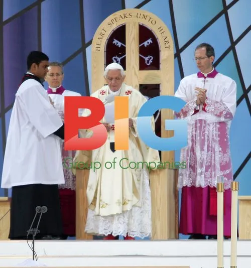 Pope Benedict XVI leads beatification mass
