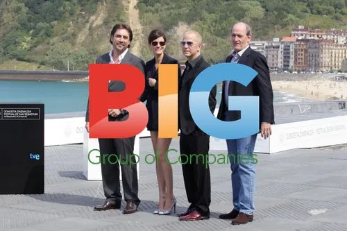 Richards Jenkins, Ryan Murphy, Julia Roberts and Javier Bardem at Eat, Pray, Love Photocall