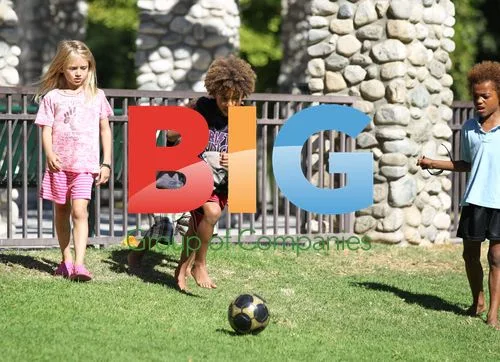Heidi Klum and Family Outing