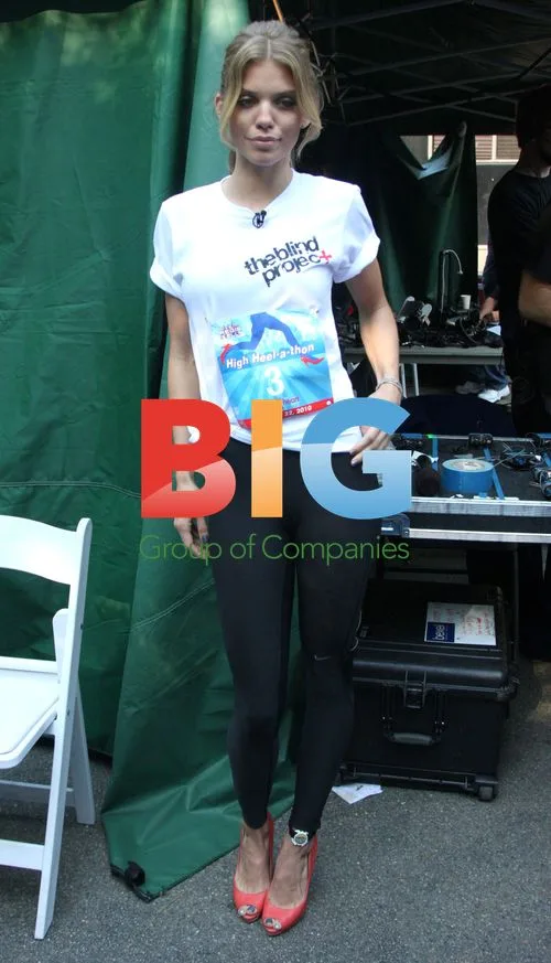 AnnaLynne McCord at Heart Truth High Heel-a-thon