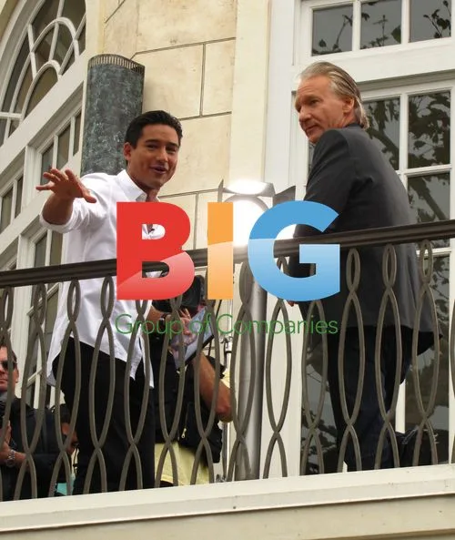 Mario Lopez interviews Bill Maher on "Extra"