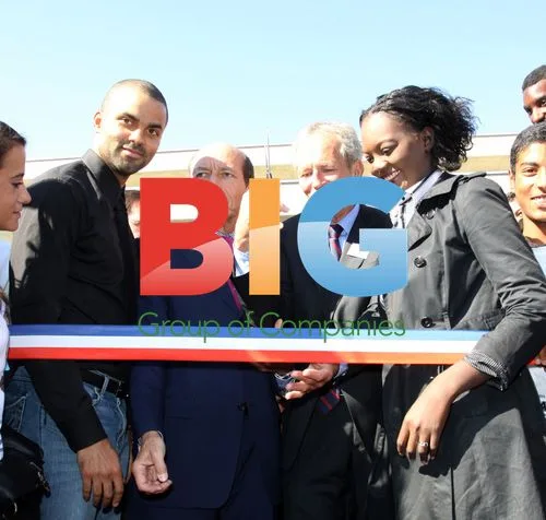 Tony Parker opens sports centers
