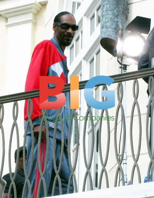 Snoop Dogg visits "Extra" in LA