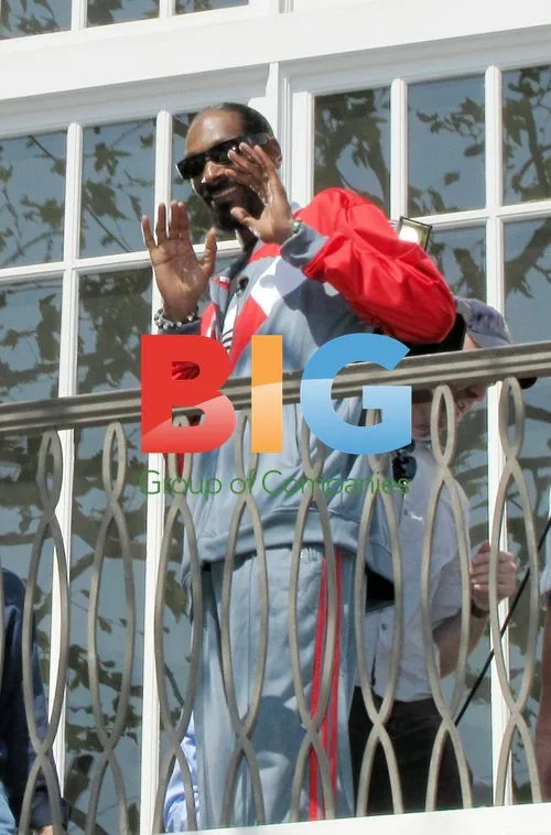 Snoop Dogg on "Extra" in LA