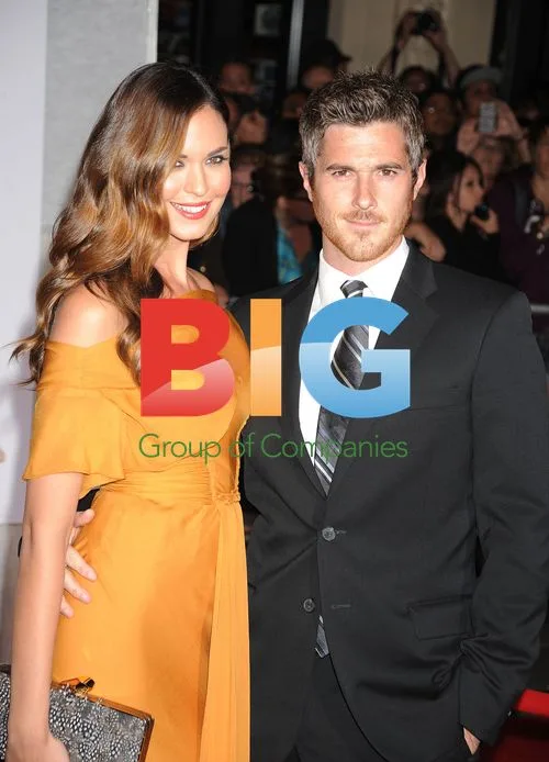 Odette Yustman and Dave Annable at "You Again" Premiere