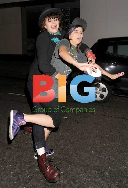 Shabby and Lady Sovereign Leaving London Nightclub
