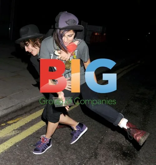Shabby and Lady Sovereign Leaving Embassy Nightclub