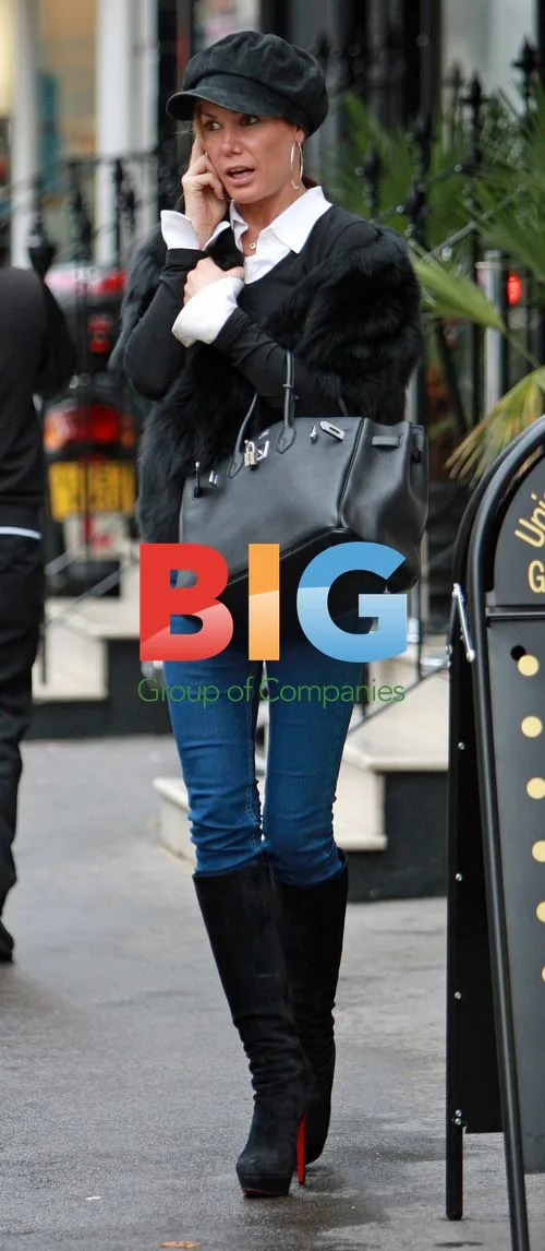 Tara Palmer-Tomkinson out with swollen face