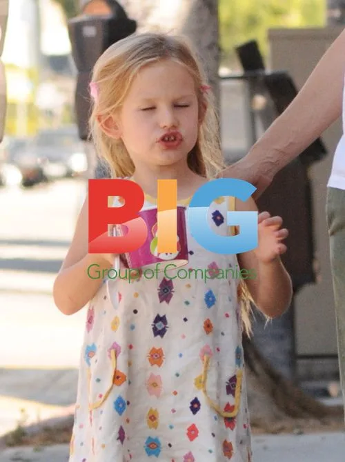 Jennifer Garner and Violet Affleck Enjoy Frozen Yogurt
