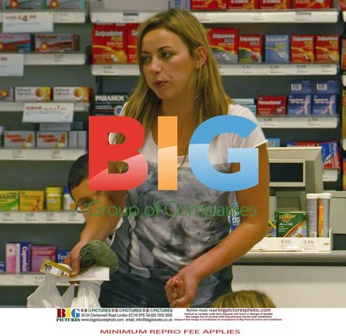 Charlotte Church Rehearses with Guitarist