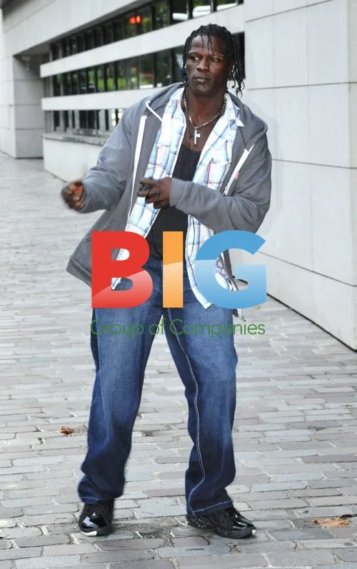 R-Truth Dances on Paris Street