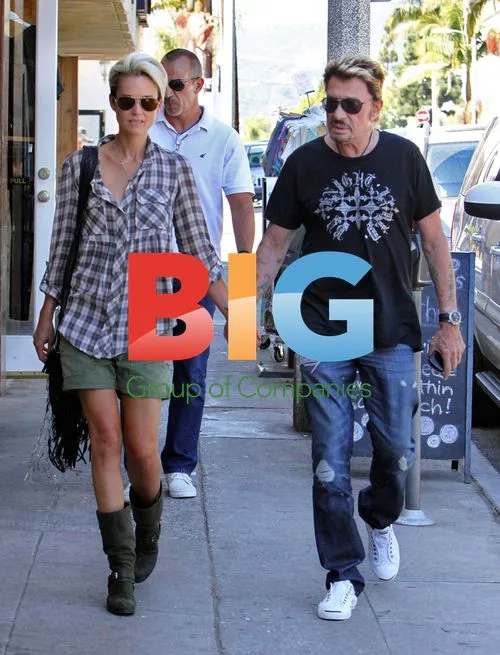 Johnny and Laeticia Hallyday take romantic stroll