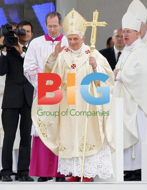 Pope Benedict XVI leads Cardinal Newman beatification
