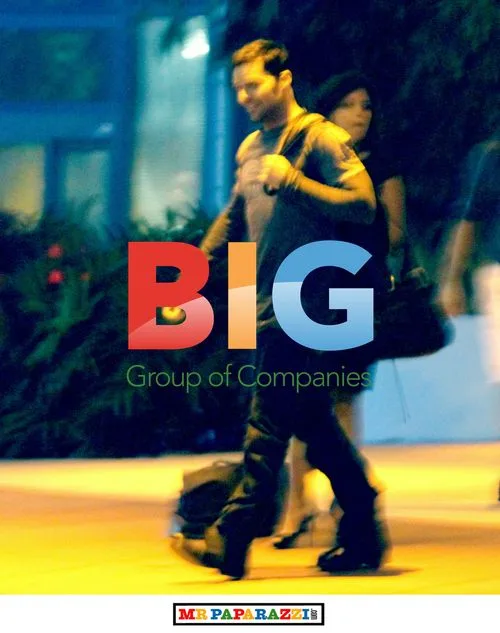 Ricky Martin and Twins Leave Miami Hotel