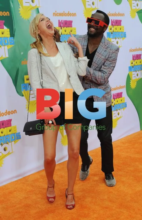Arielle Kebbel and will.i.am at Nickelodeon Kids Choice Awards