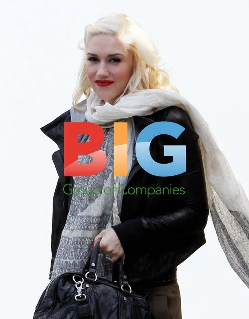 Gwen and Gavin Take Kids to Birthday Party