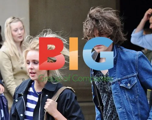 Diana Vickers Shopping with New Boyfriend