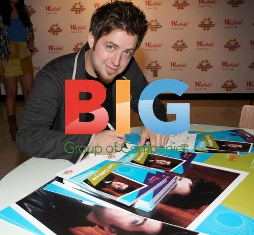Lee DeWyze Celebrates Birthday at Milkshakes