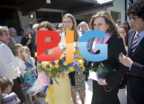 Queen Silvia and Princess Madeleine visit church in Florida