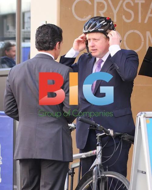 Boris Johnson leaves bike unlocked