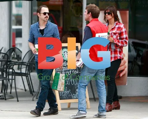 Giovanni Ribisi at Starbucks