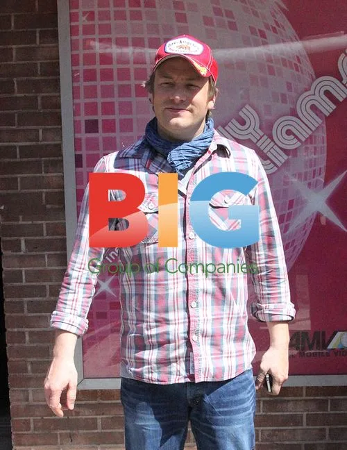 Celebrity Chef Jamie Oliver Leaves The Wendy Williams Show