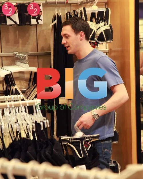 Kirk Norcross Shopping at La Senza