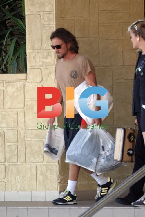Eddie Vedder leaves hotel for concert in Perth