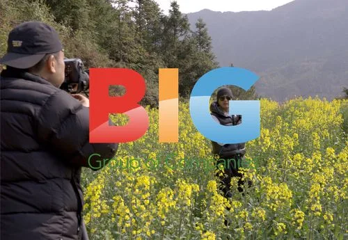 Chow Yun-fat Takes Photos in Wuyuan, China