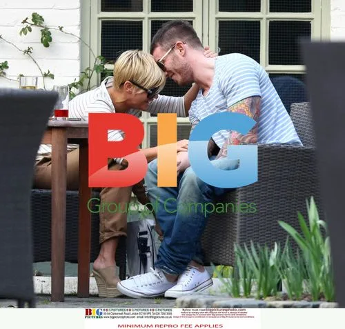 Kerry Katona and Boyfriend Spotted at Pub