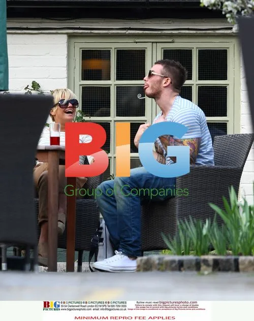 Kerry Katona and boyfriend spotted at pub