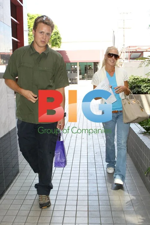 Heidi Montag & Spencer Pratt Rent Ferrari & Jewellery