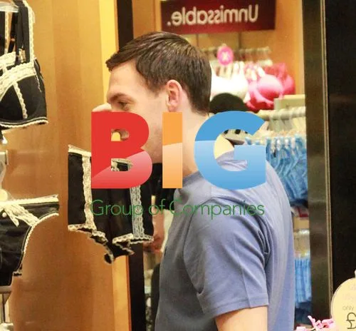 Kirk Norcross Shopping at La Senza