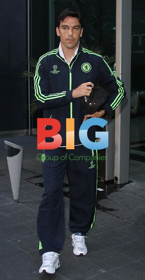 Chelsea players leave hotel for training