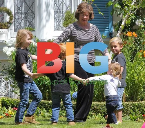 Gwen Stefani with Sons at Carousel