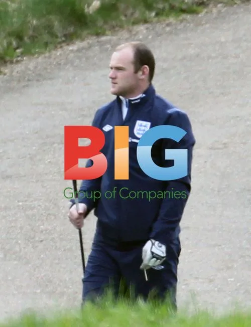 England Football Team Plays Golf