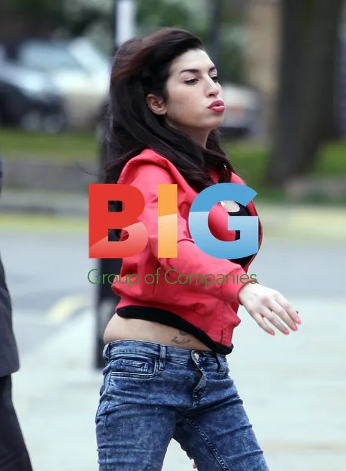 Amy Winehouse Spotted Out in London