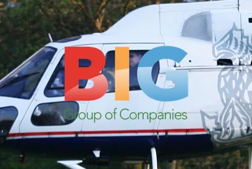 Peter Kay Arrives by Helicopter for Concert