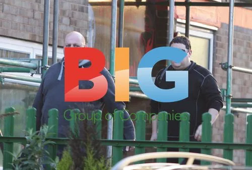 Peter Kay Arrives by Helicopter at School