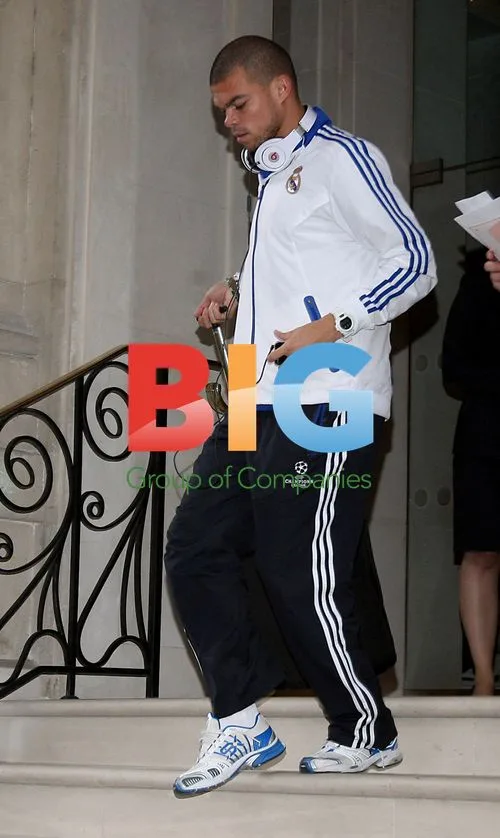 Real Madrid players leave London hotel