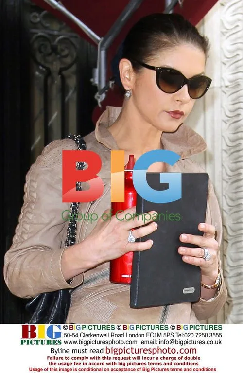Catherine Zeta-Jones Heads to Broadway