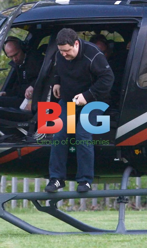 Peter Kay Arrives by Helicopter for Birmingham Concert