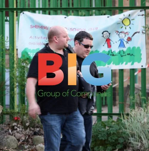 Peter Kay Arrives by Helicopter for School Performance