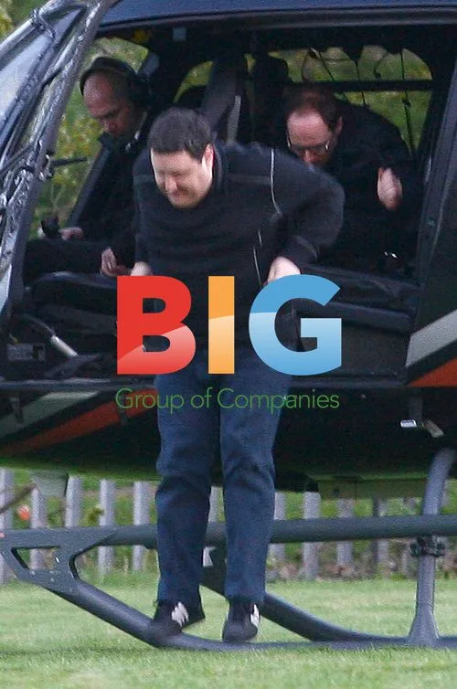Peter Kay Arrives by Helicopter for NIA Concert