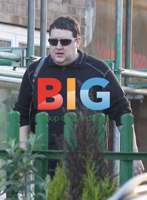 Peter Kay Arrives by Helicopter