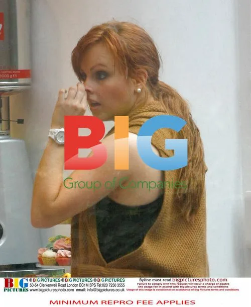 Actress Tina O'Brien and Daughter Scarlet at Cupcake Shop