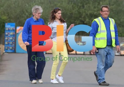 Pregnant Kelly Brook Spotted at Garden Centre