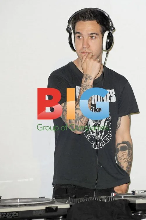 Pete Wentz Unveils Volkswagen Beetle